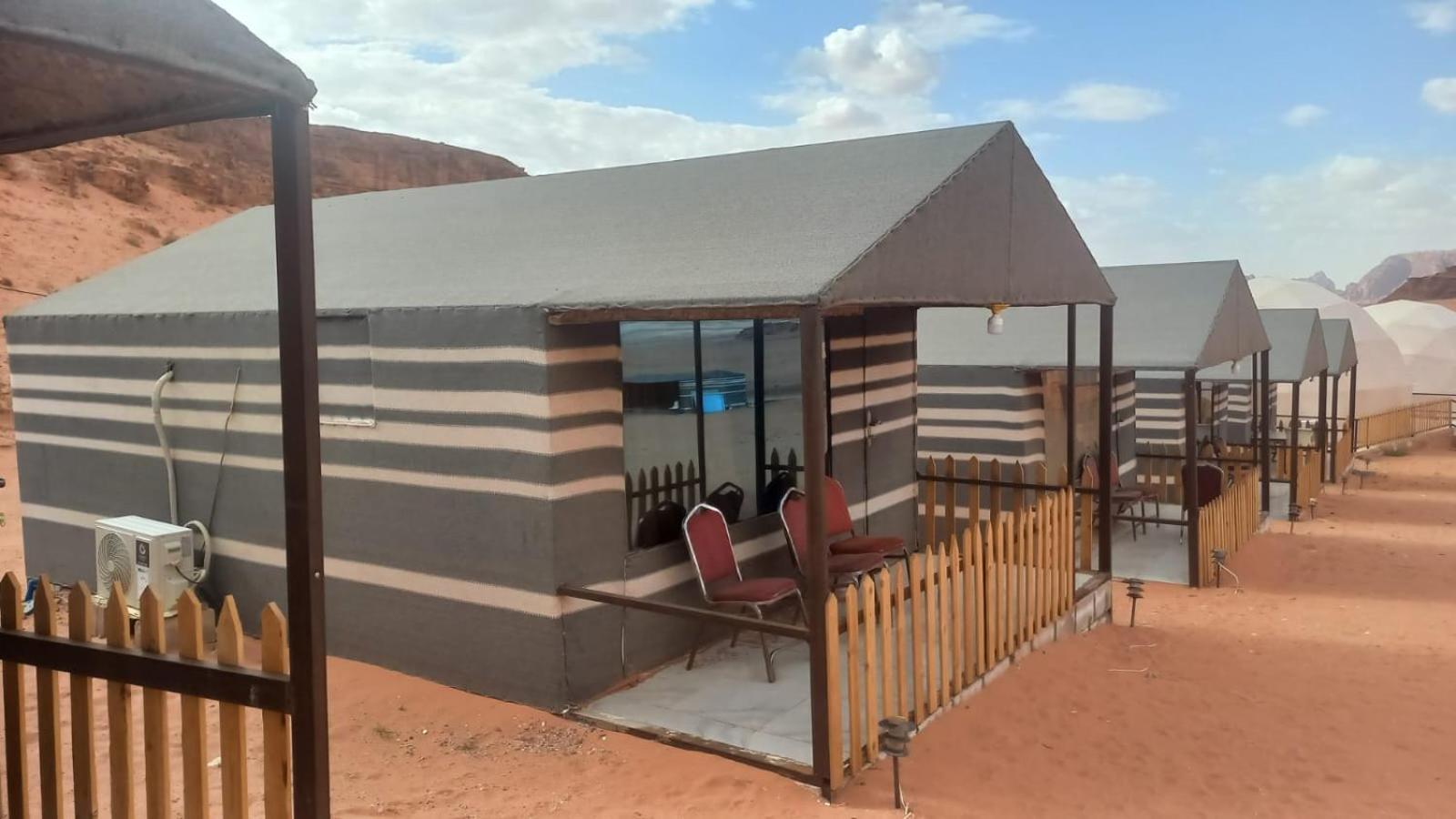 Hotel Al Raha Luxury Camp Wadi Rum Exterior foto